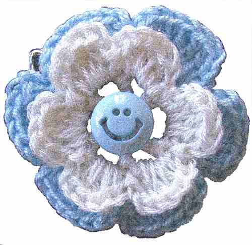 escarapela-argentina-artesanal-al-crochet-con-prendedor-4146-MLA2668275207_052012-O