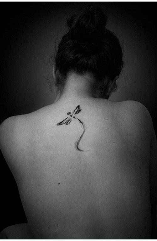 tatuajes-para-mujeres-pequenos-109