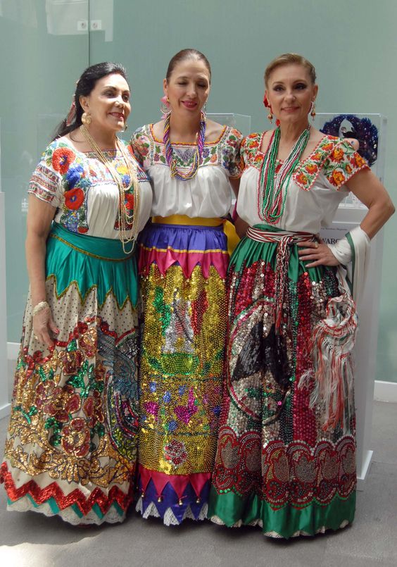 Trajes mexicanos típicos, vestidos tradicionales de méxico